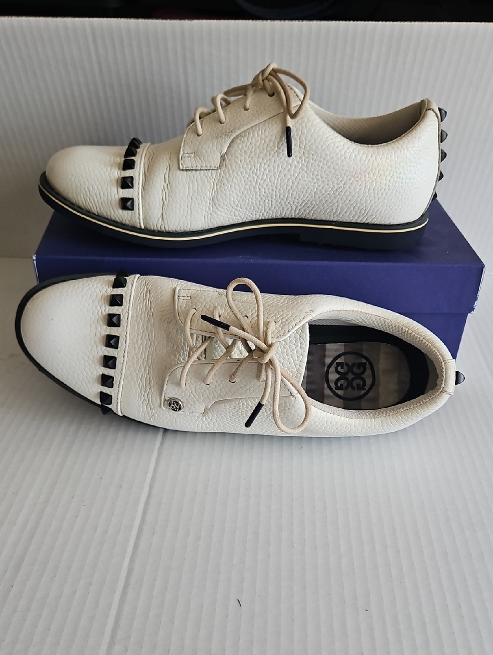 G/FORE Women’s Gallivanter White Leather Stud Golf Shoes Size 8.5